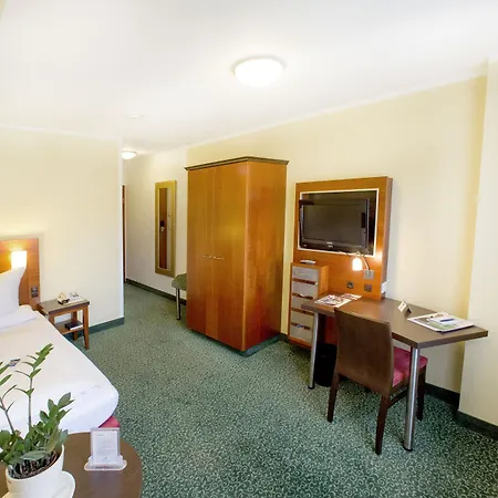Weisses Lamm Otel