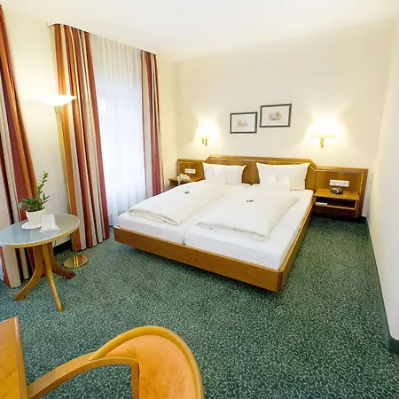Weisses Lamm Otel Veitshöchheim