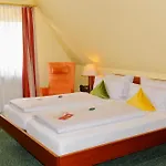 Hotel Weisses Lamm 3*