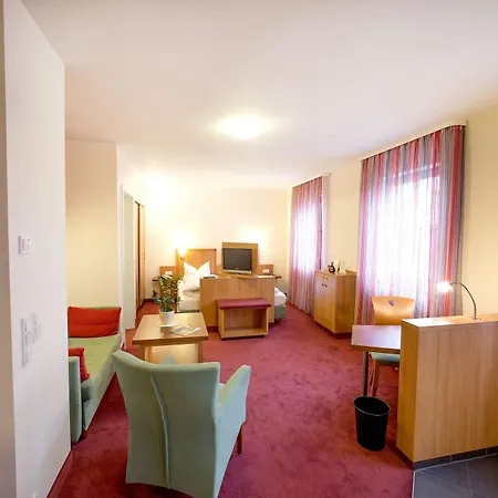 Hotel Weisses Lamm 3*