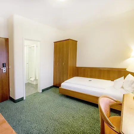 Hotel Weisses Lamm 3*