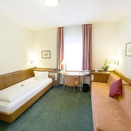 Weisses Lamm Hotel 3*