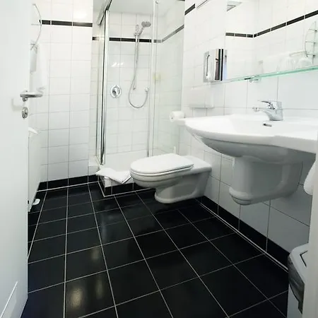Weisses Lamm Отель 3*
