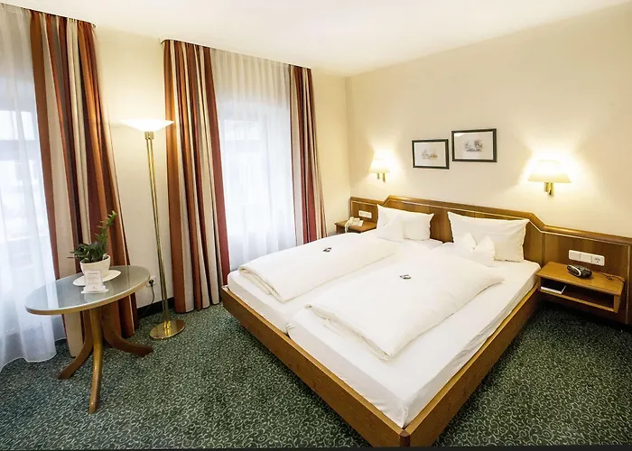 Weisses Lamm Hotel 3*